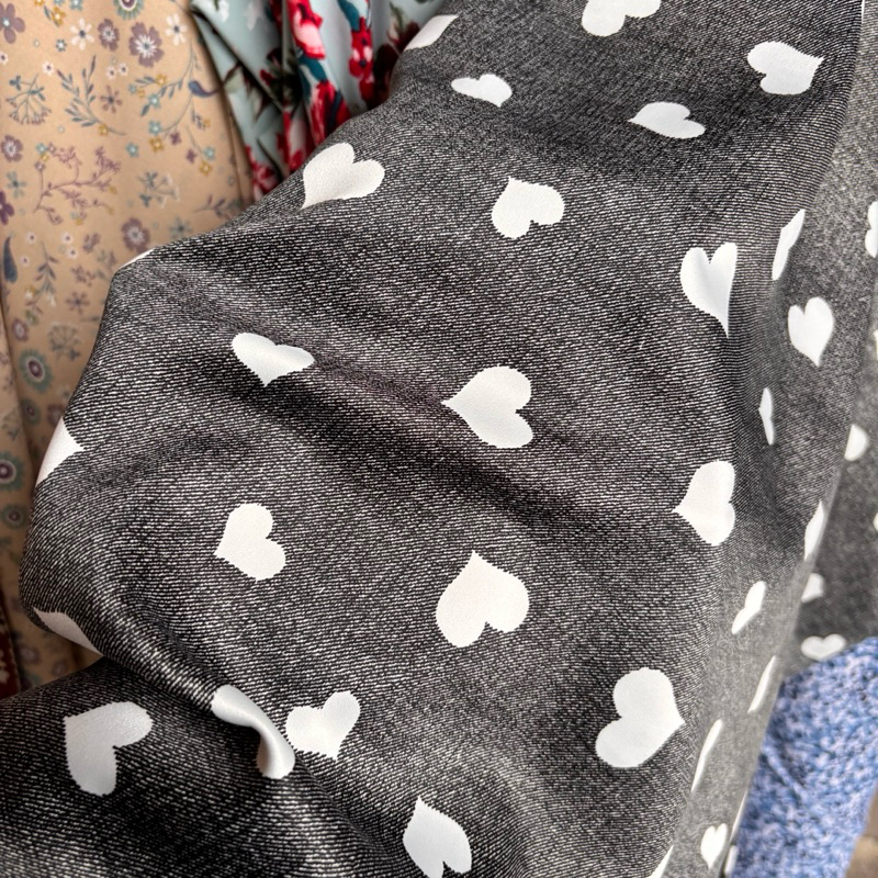 kain Satin Silk Premium Motif - kain motif love - kain silk premium - kain saten premium - kain baha