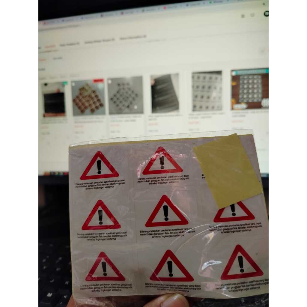 

STIKER SEGEL DUS BELAKANG SEGITIGA - SIAP KERIM