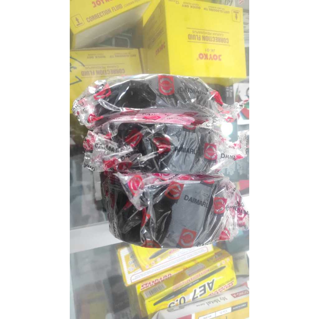 

Cloth Tape Lakban Kain Hitam Daimaru 1.5 inch Atau 36mm x 12m roll (6 buah)