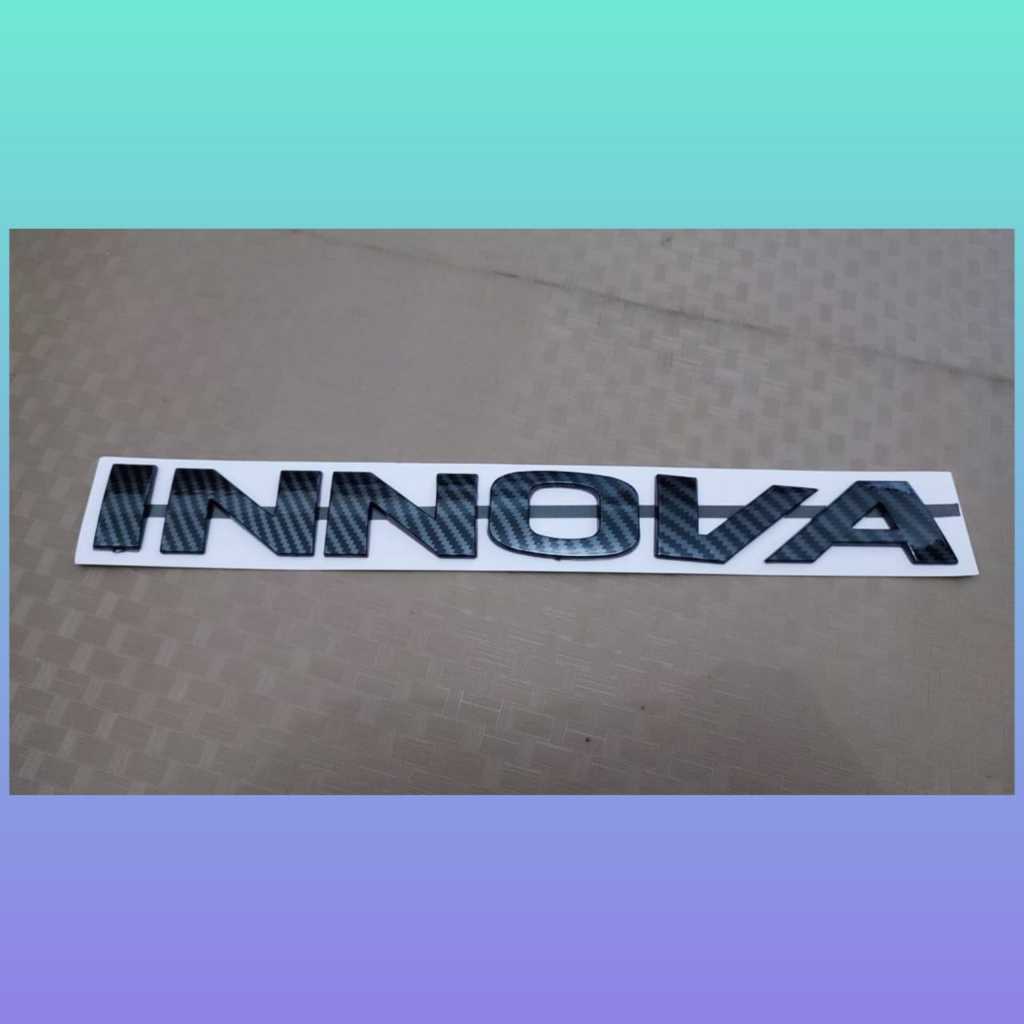 Emblem kap mesin tulisan innova warna carbon
