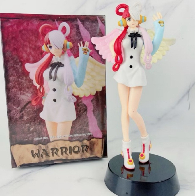 Figure Uta one piece terbaru ada box