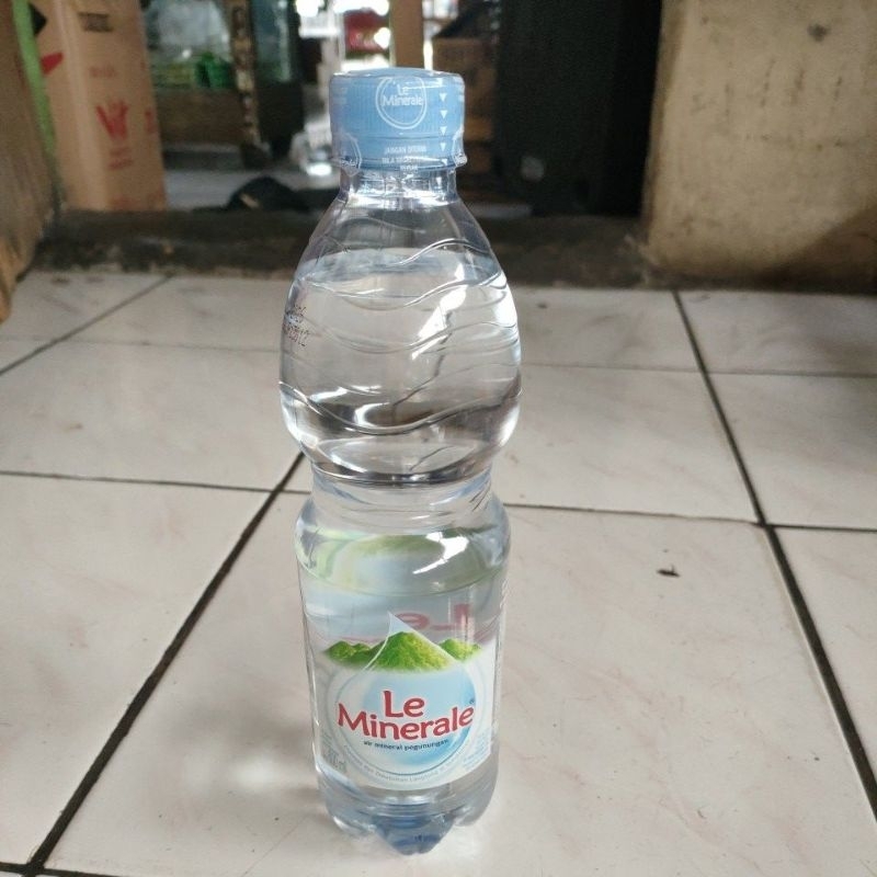 

Botol Le mineral 600 ml