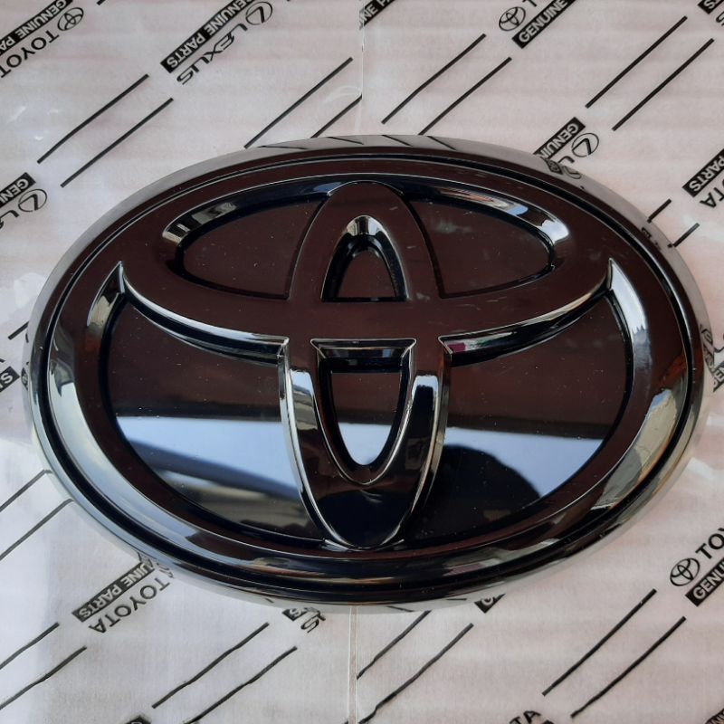 LOGO GRIL DEPAN FULL BREKET FORTUNER GR VRZ TRD SRZ 2016-2024 HITAM GLOSS