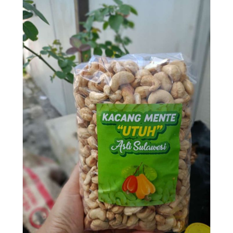 

Kacang Mente / Kacang Mede Utuh Mentah 1kg