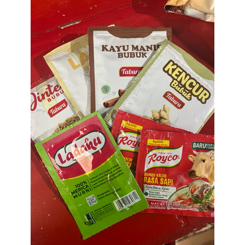 

paket bumbu isi 6 bumbu kencur bubuk, merica bubuk, kayu manis bubuk royco laos bubuk dan jinten