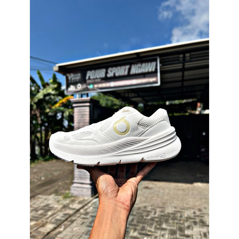 SEPATU RUNNING ORTUSEIGHT BRISBANE (PRODUK 100% ORI)