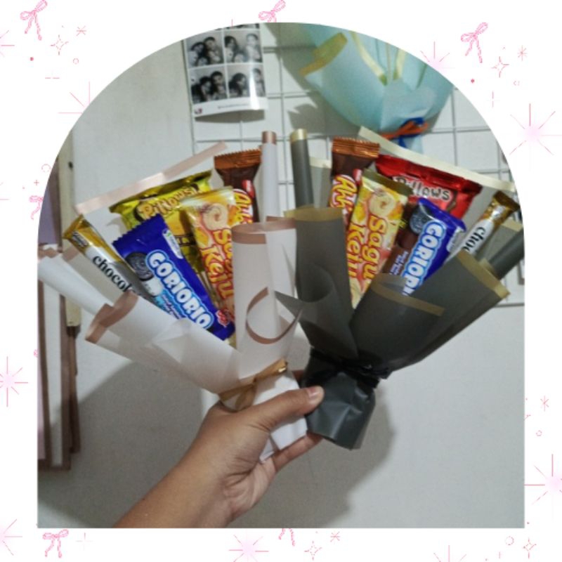 

Bouquet Snack Kecil random || Buket Snack Small | Bouquet wisuda | hampers lebaran | hadiah ulang tahun | gift