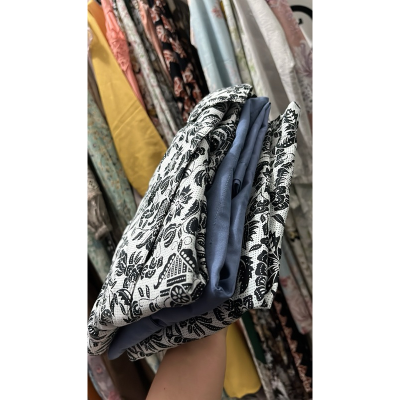 PL seragam ibi batik jadi pakek foto aja