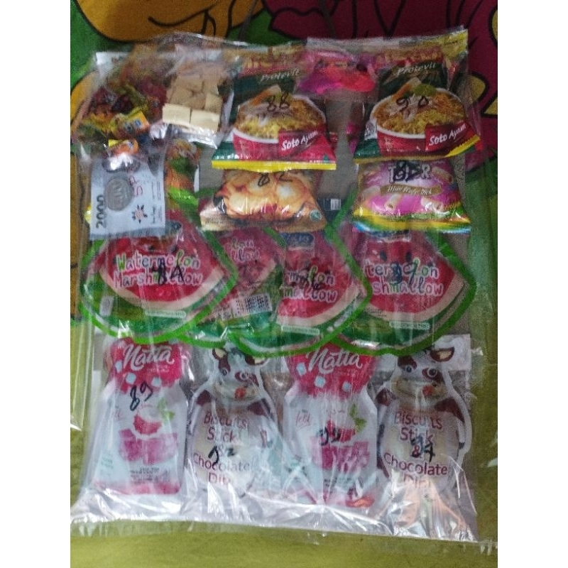 

Lotre kolas biskuit sapi mix masmelow