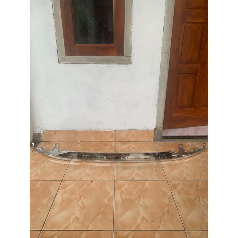 TRUNKLID BAGASI FORTUNER VRZ ORIGINAL