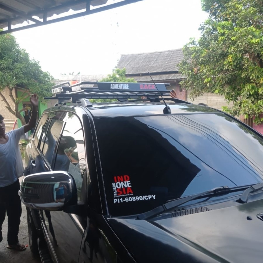Roof Rack bagasi atas mobil Pajero sport merek adventure 140+cross Bagus