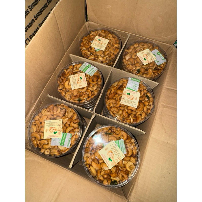 

UTUH Kacang Mete Sulawesi 250gram ( INSTAN )