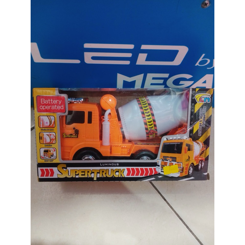 mainan mobilan molen batre