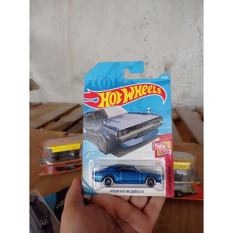 hot wheels Nissan Skyline 2000 GT-R