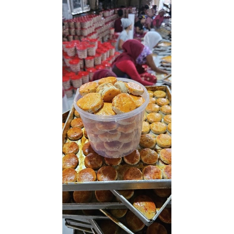 

Kue Kacang Jember