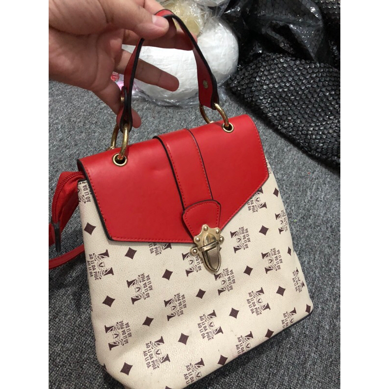 Tas selempang ransel preloved/tas ransel wanita preloved/tas wanita preloved