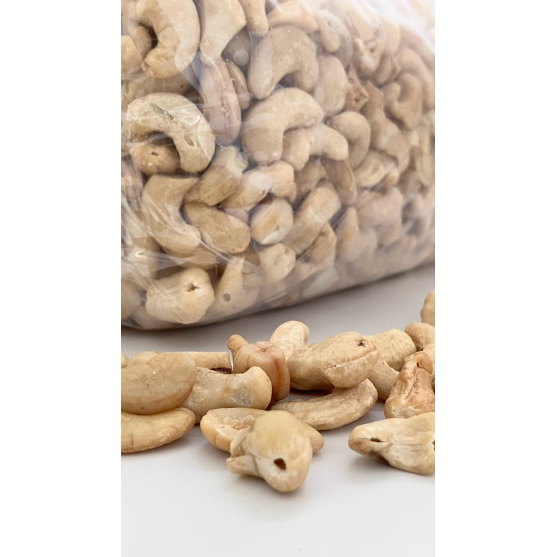 

kacang mede Utuh sk 250 gram / Kacang Mede utuh 250 gram