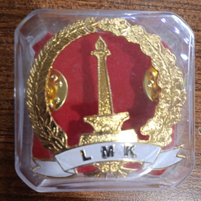 pin kuningan logo LMK