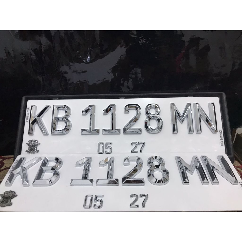 Plat Nomor Mobil Timbul Akrilik Lancip Chrome Metalik