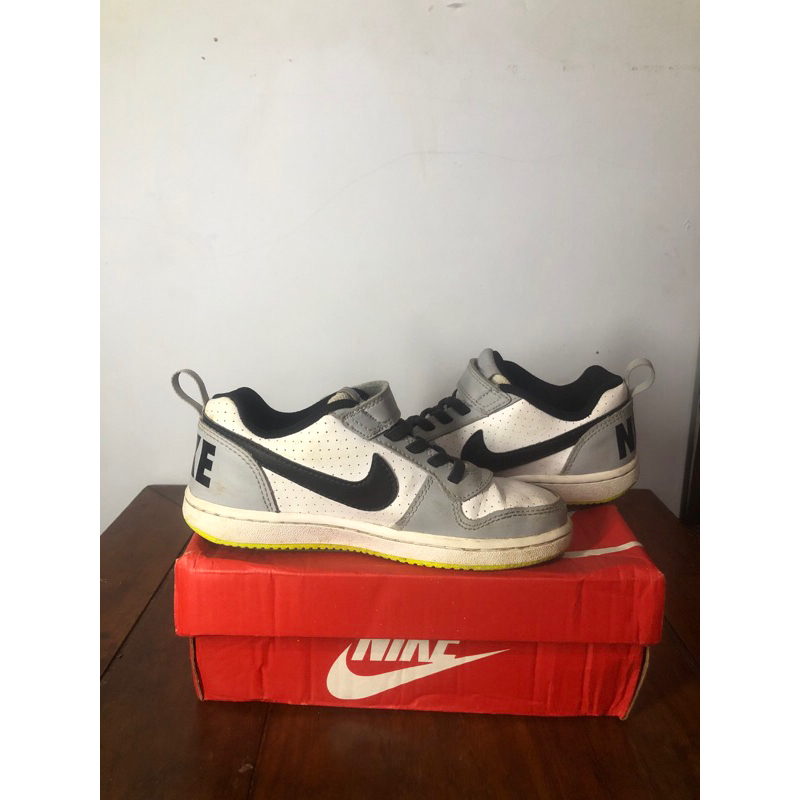 PRELOVED NIKE COURT(Kids)