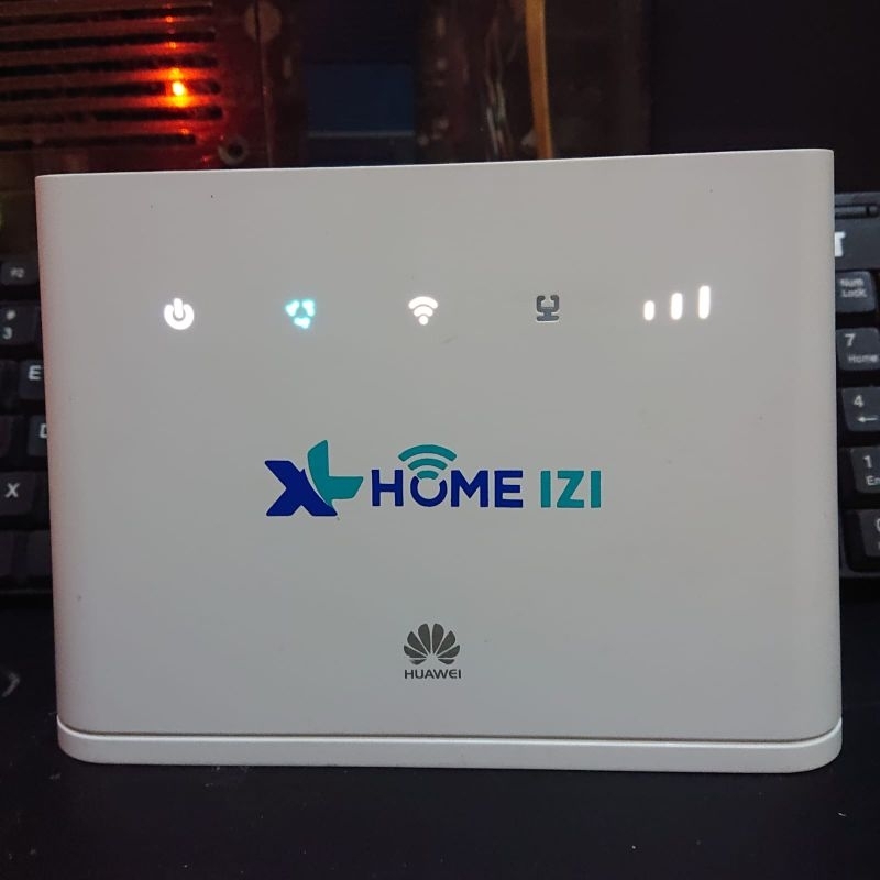 Mifi Router XL Home Izi Huawei B311As-853 Unlock 4G LTE Alloprator (Router & Adaptor)