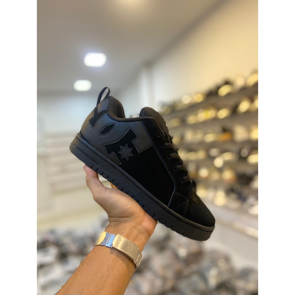 GEMUK Sepatu DC Mens Court Graffik Full Black Sneakers Sepatu DC Termurah