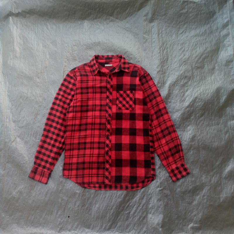 Kemeja flanel uniqlo multiblok ( second/bekas )