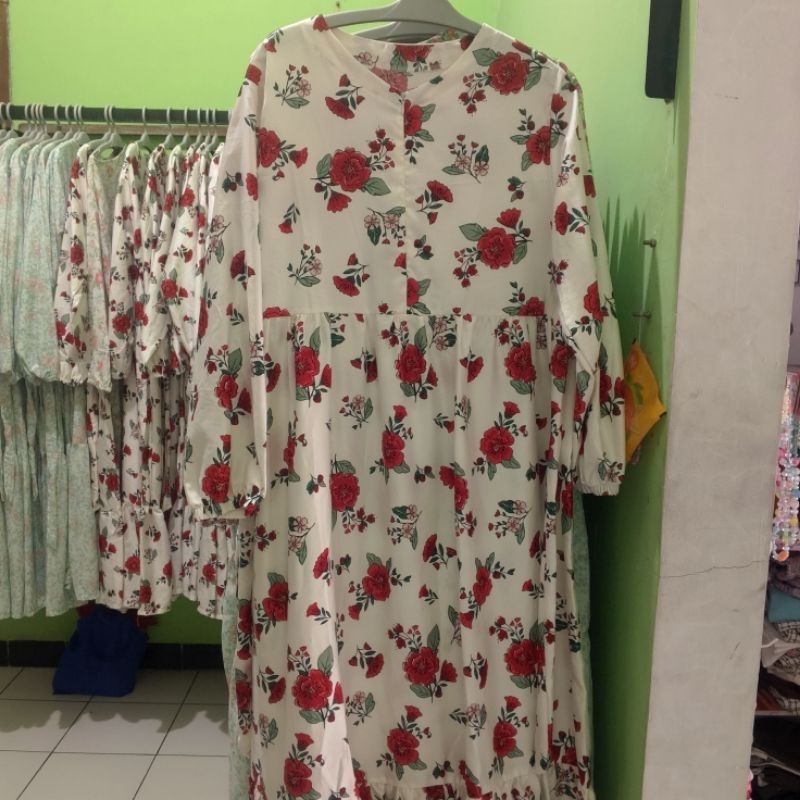 Gamis motif bunga bunga