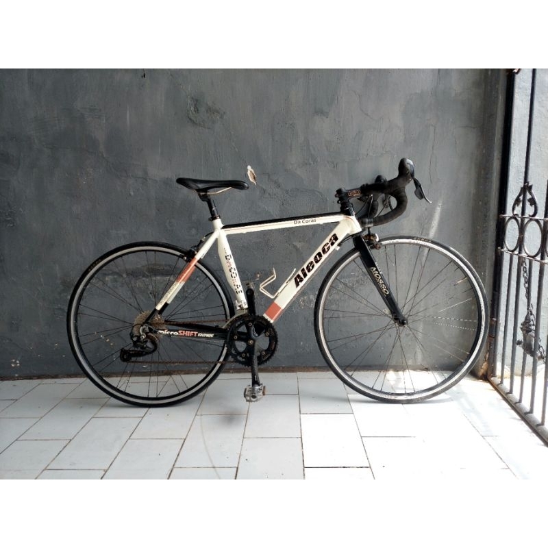 sepeda roadbike aleoca