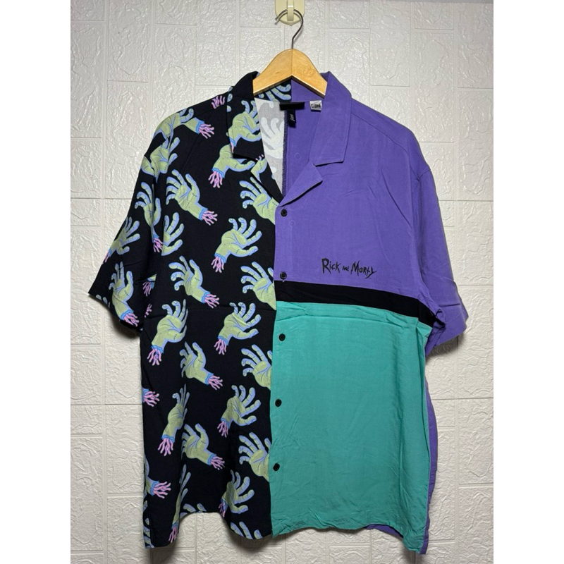 KEMEJA H&M X CARTOON NETWORK OPEN COLLAR 3tone ORIGINAL (size besar)