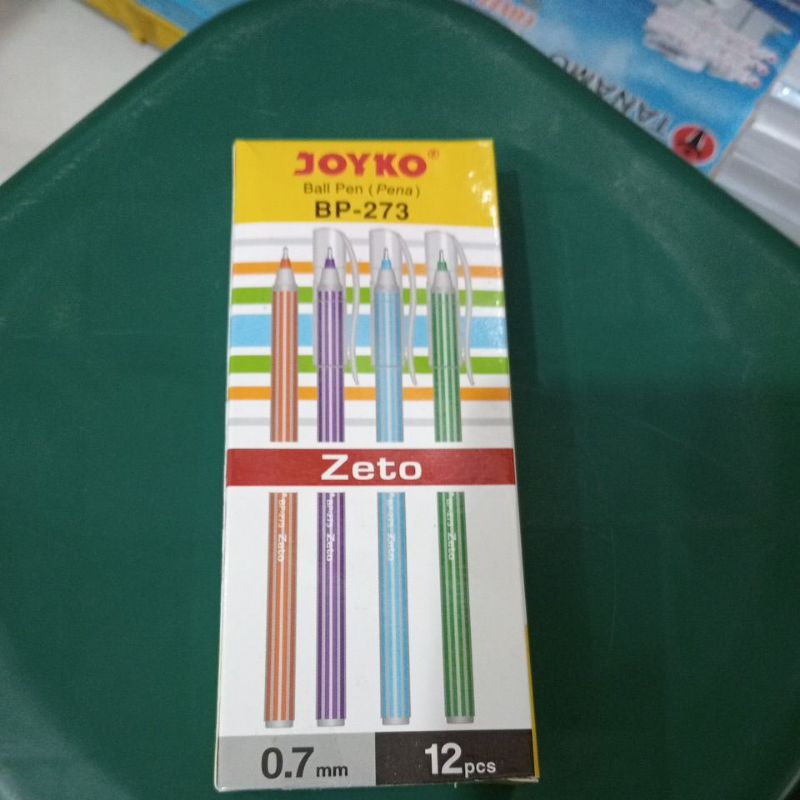 

1 Kotak isi 12 Pena Joyco BP 273 Zeto Warna Hitam
