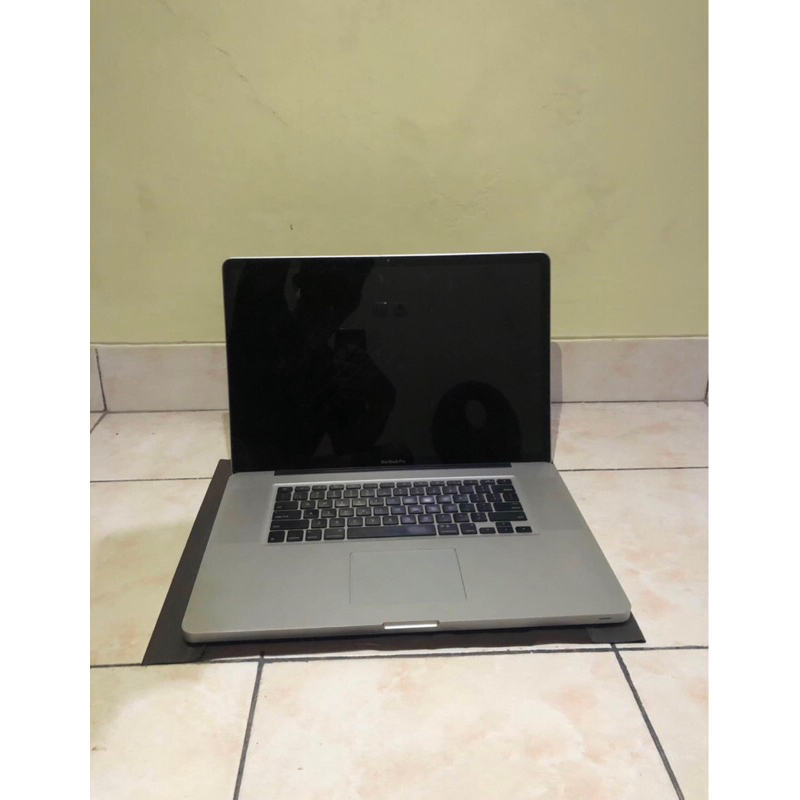 macbook pro 2009 512gb 17 inch