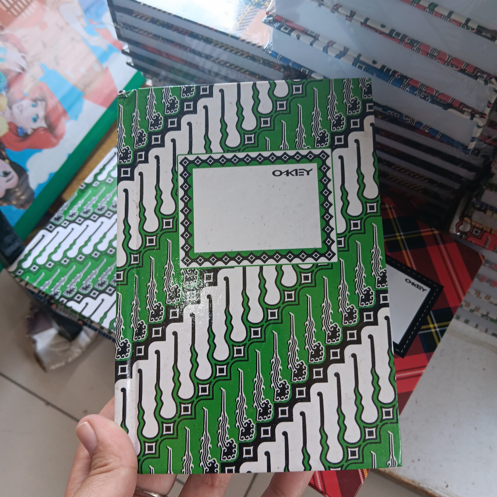

BUKU HARD COVER OCTAVO 200 Lembar OKEY KIKY BUKU CATATAN OCTAVO 16 x 11 Cm