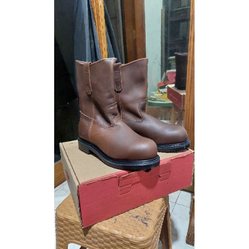 Red Wing Boots 8241 Pecos Original, size US8 / 41