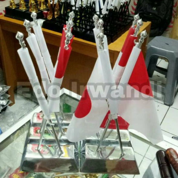 

Special Tiang Bendera Stenlis Meja Silang dan Bendera Negara Meja Berkualitas Ready Stock