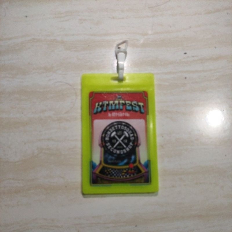 

ID Card Holder Plastik + Tali Layard Name Tag