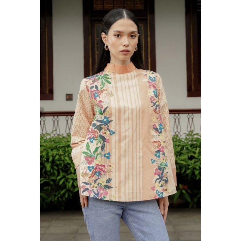 Benang Jarum - Reverie Blouse - Peach Fuzz - XS { NEW }