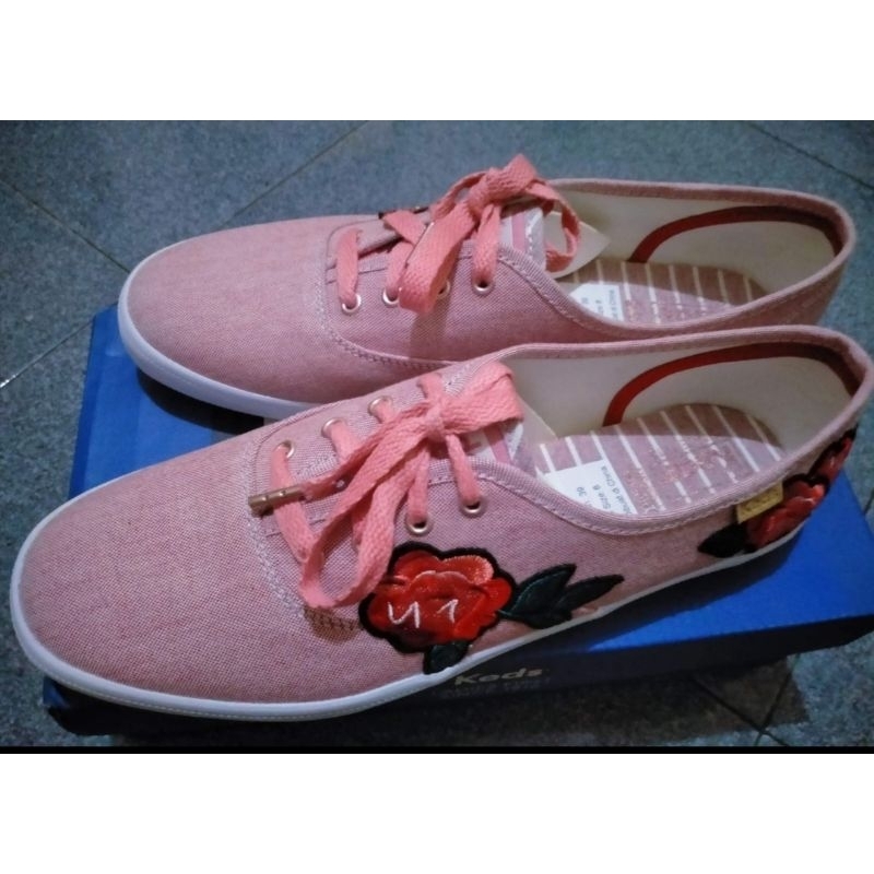Preloved Keds Sepatu Wanita WF61894 Size 39