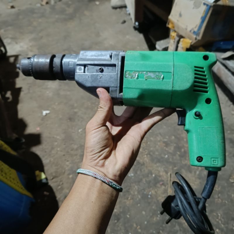 Bor Hitachi VTP 18 13 mm bekas normal