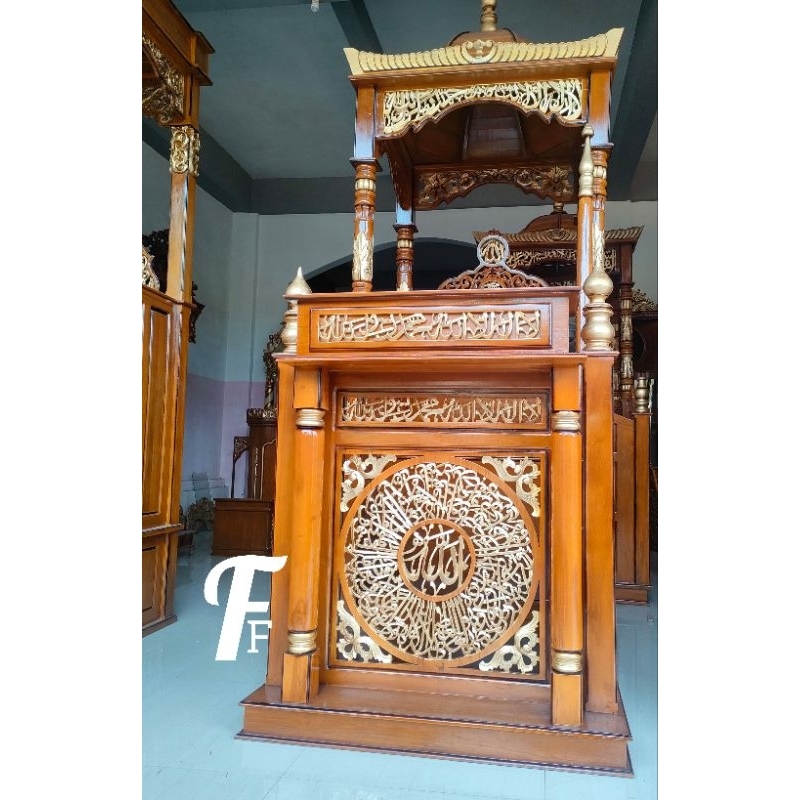 mimbar masjid kaligrafi pintu kayu jati