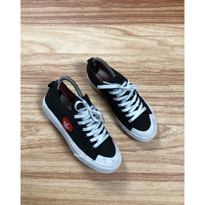 Adidas Nizza Trefoil Women's series