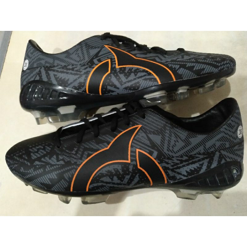 Sepatu BOLA ukuran (43)