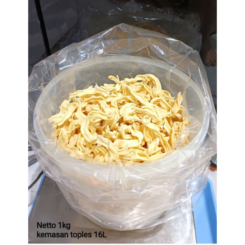 

Curut keriting premium per toples / stick keju / kerupuk keju