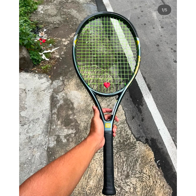 Raket Tennis Wilson Hyper Hammer 2.3 second mulus hanya pakai 3 minggu