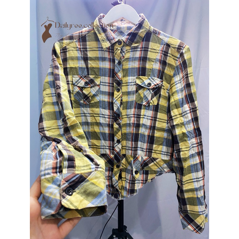 PRELOVED KEMEJA FLANEL WANITA / KEMEJA FLANEL CROP WANITA / KEMEJA CROP FLANEL / KEMEJA WANITA / KEM