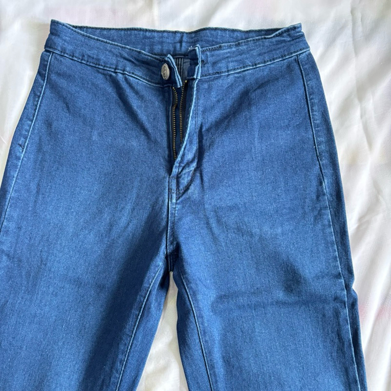 Preloved; Jeans Cutbray 7G-C