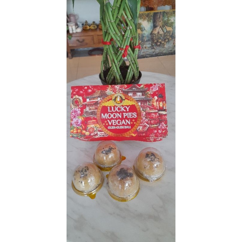 

Kue Imlek Vegan Pia Crispy Rasa Nanas Coklat