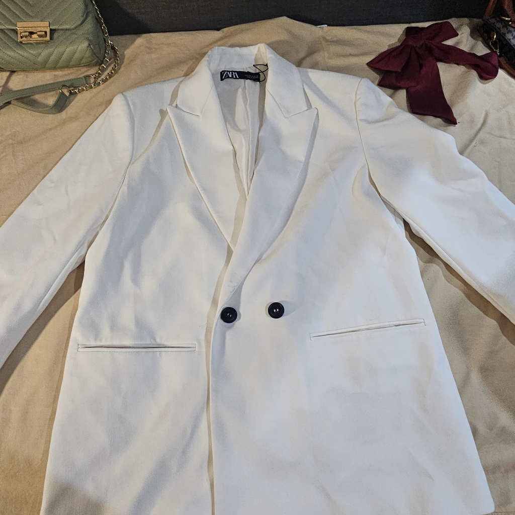 PRELOVED BLAZER PUTIH ZARA