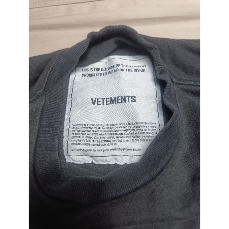 Kaos Vetements