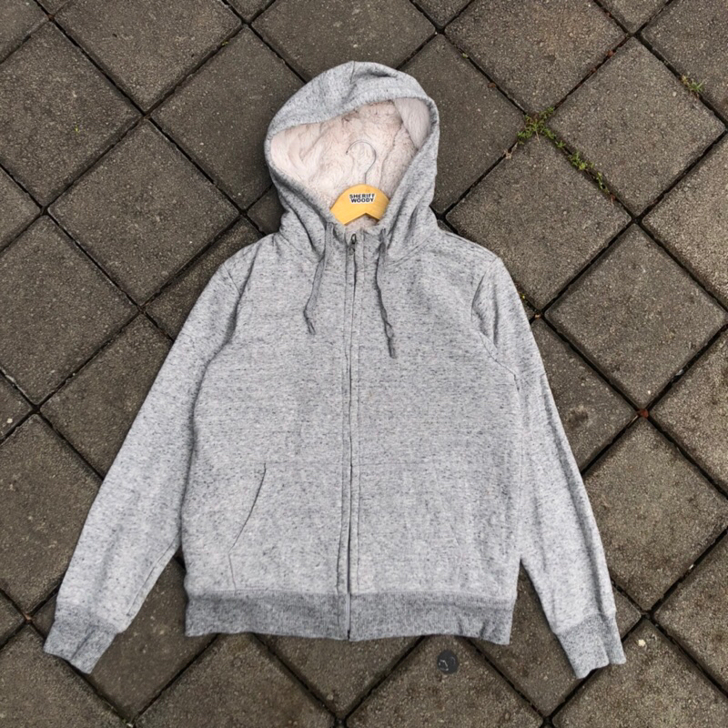 zh Uniqlo sherpa second bekas not stussy